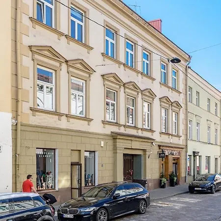 Cozy In Old Town Apartment *